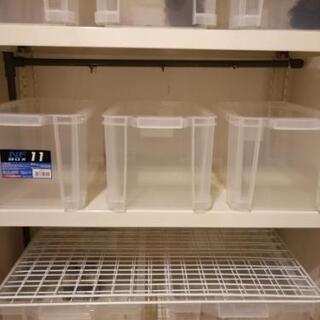 再値下げしました。　屋内使用！メダカの繁殖などに。プラケース水槽　ラック、ブロアーセット 再値下げしました。 屋内使用！メダカの繁殖などに。プラケース水槽