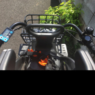 お取引中）今年購入 三人乗り自転車と男の子ヘルメット2つ