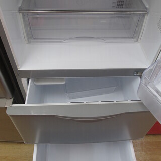 ハイアール　冷蔵庫　AQR-261A　2011年式　255L ハイアール 冷蔵庫 AQR-261A 2011年式 255L