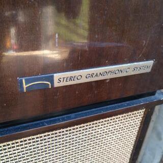 古いラジオ　レコードプレーヤー