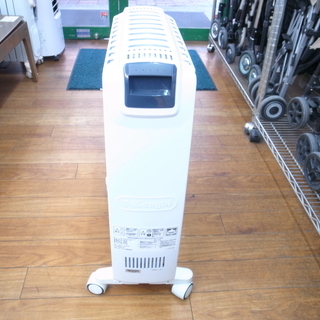 デロンギ  ドラゴンデジタルスマート オイルヒーター QSD0915-BL【モノ市場東浦店】 デロンギ ドラゴンデジタルスマート QSD0915-WH [ピュアホワイト+