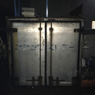 収納　コンテナ　物置
