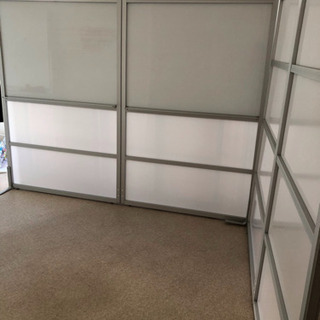 コマニー パーテーション アルミ×アクリル 13枚 スライド、ホワイトボード