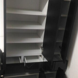 食器棚とテーブル台未使用品です。