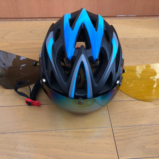 ロードバイクヘルメット　レンズ交換式