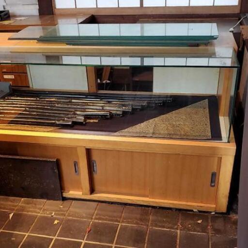 ガラスショーケース　商品展示棚