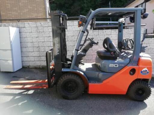 ￥８０万円　トヨタフォークリフト　ニトン　ガソリンとプロパンガス兼用　＊値下げ交渉はご遠慮ください。