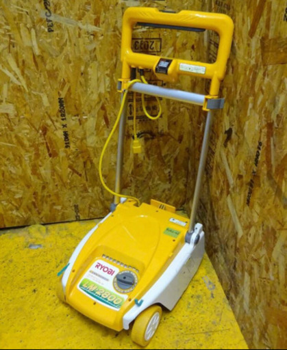 (4242-02)RYOBI リョービ 電気 芝刈り機 LM-2800 現状品 中古品 動作確認済 農業 園芸 草刈り機