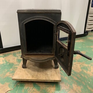 H　薪ストーブ　暖房　薪　G109