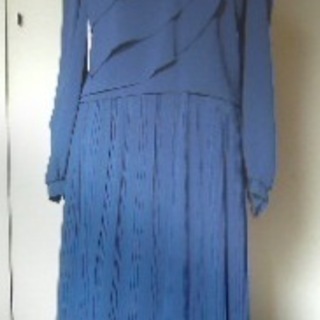 MISS ONWARD 青いプリーツスカートのワンピース（7号）