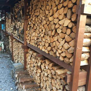 薪ストーブ、キャンプ用 スギ、ヒノキMIX 軽トラ山一杯(1㎥) 