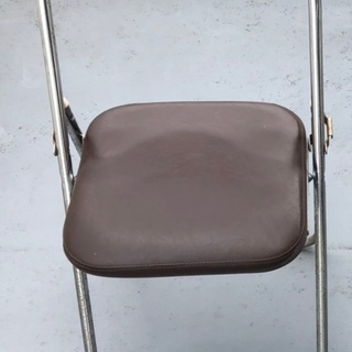 長期保管のパイプ椅子1脚ジャンク品　　椅子としては使えます　