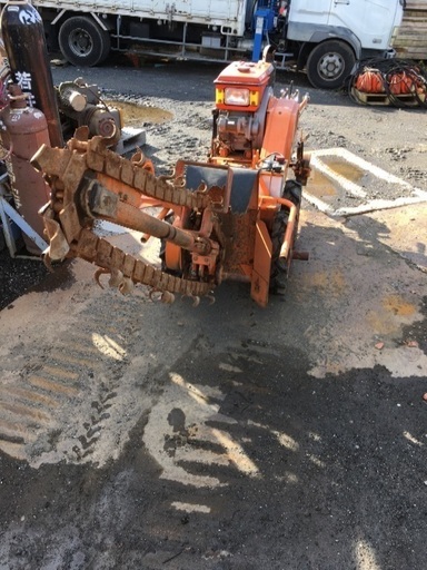 芋掘り機　溝掘り　農機　ディーゼルエンジン　セル付き