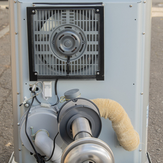 19B0415 札幌 燃焼良好 中古 サンポット カベック コンパクト FF式石油ストーブ FFR-554BL 2015年製 暖房 密閉式