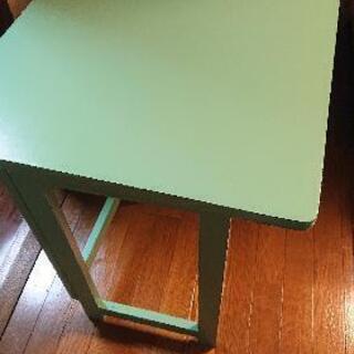 折り畳み式の 机