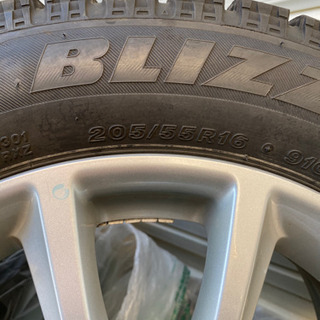 インプレッサ純正アルミホイール付き ブリザックVRX 205/55R16