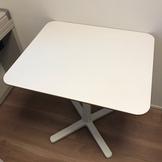 【最終値下】IKEA 丸テーブル BILLSTAビルスタ ホワイト ローテーブル 中古 イケア IKEA 丸テーブル BILLSTA ビルスタ ホワイト 円形