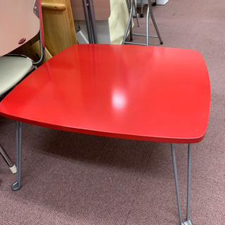 ◇赤の折りたたみテーブル