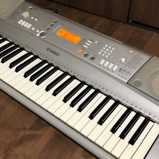 YAMAHA 電子キーボード　電子ピアノ　PSR-E303