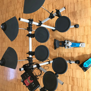 打楽器、ドラム 電子ドラム ほぼ新品未使用。11月/8日まで。