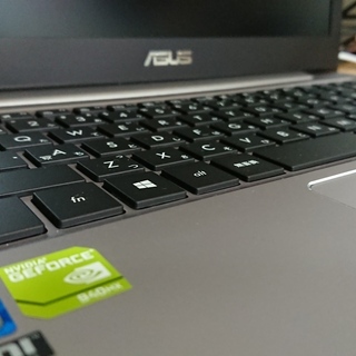 【GeForce搭載・SSD増設済み】ASUS　UX310UQ-7200 GeForce搭載・SSD増設済み】ASUS UX310UQ-7200
