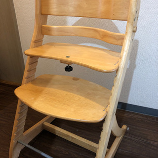 ミキハウスの子ども用の椅子
