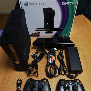 Xbox 360 4GB + Kinect + ワイヤレス コン...