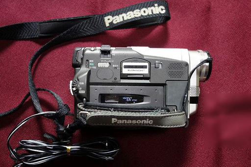 再・値下げしました！Panasonicデジタルビデオカメラ　NV-DS200＜おまけ付き＞