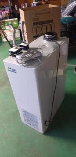 石油小型給湯器 ボイラー 2017製 | revistaintramuros.com.br