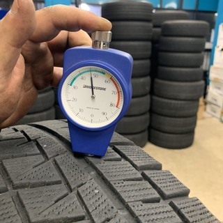 スタッドレスタイヤ アルミ付き 215/65R16 ブリジストン 