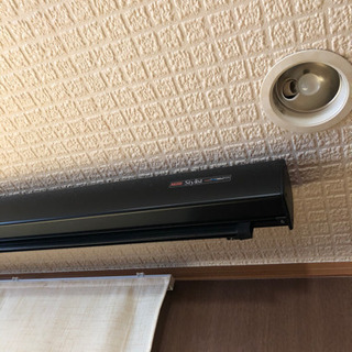 KIKUCHI スプリングローラー　スタイリストスクリーン　100インチ