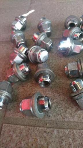 トヨタ純正ホイールナット20個アルファード、エスティマなど (takaku 