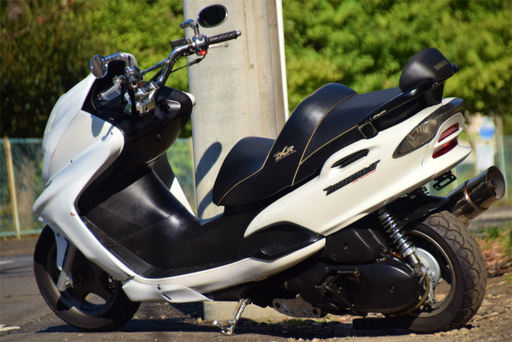 ☆マジェスティ125FI★エアロカスタムローダウン☆DCRシート★最終型☆バーハン化★社外マフラー☆下取り全国配送も可能です☆彡 ☆マジェスティ125FI☆エアロカスタムローダウン☆DCRシート☆最終型