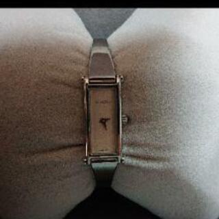 GUCCI  時計 1500L 保証書付き