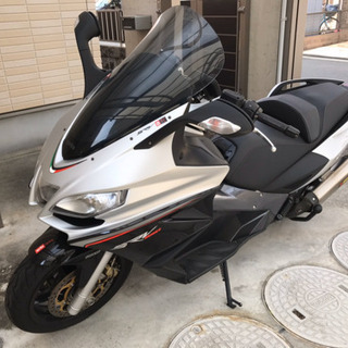 アプリリア　 世界最速　ビッグスクーター　850cc