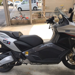 アプリリア　 世界最速　ビッグスクーター　850cc