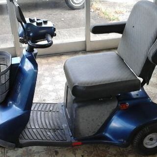 スズキ 3輪セニアカー 小回り ききます ‼ 狭い小道も通りやすい！