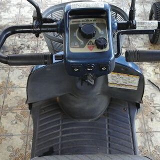 スズキ 3輪セニアカー 小回り ききます ‼ 狭い小道も通りやすい！