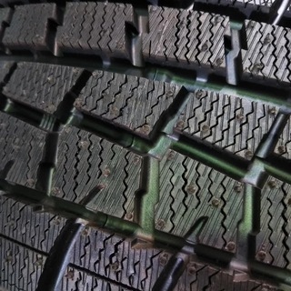 冬15インチ未使用【展示品4本】日本製 175/60R15 ダンロップ WM01 ウインターMAXX01 キューブ Z11 マーチ 185/55R15・195/55R15 の代替えサイズにも