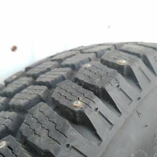 グッドイヤー　195/80R15 スパイク