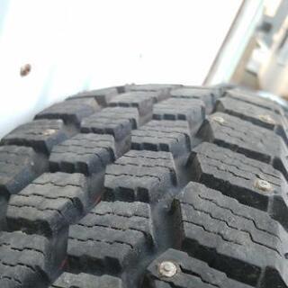グッドイヤー　195/80R15 スパイク