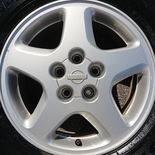 スタッドレスタイヤ・ホイール4本セット エクストレイル・エルグランドなどに　215/65R16 5穴 日産純正アルミ＋トーヨーウィンタートランパスMK4α 2016年 iceGUARD スタッドレス【日産】エクストレイル スタッドレスタイヤ