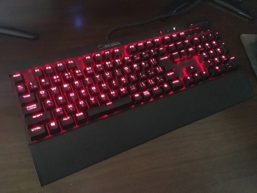 キーボードCorsair K70 LUX