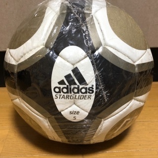 adidasフットサルボール size5