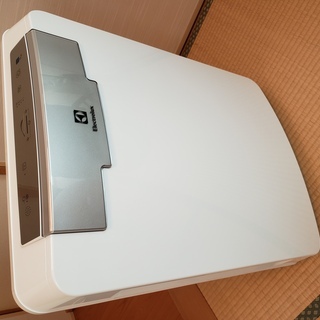 季節、空調家電 Electrolux 空気清浄機 オキシジェン EAC-415