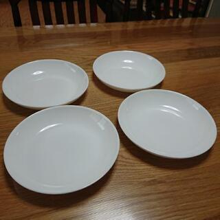 白いお皿4枚