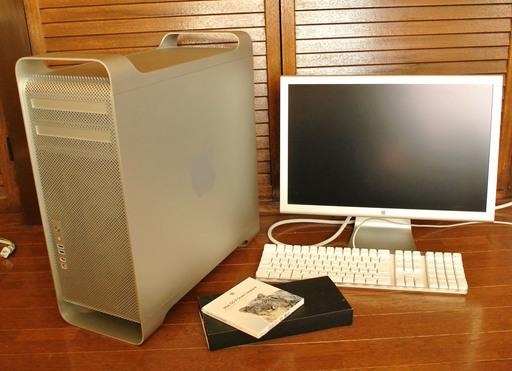 訳あり　初代Mac Pro 2.66GHzクワッド  シネマディスプレー20インチ付き