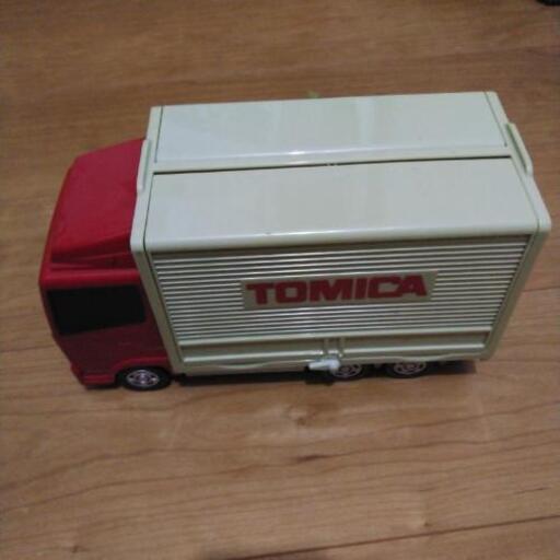トミカ収納トラック Zsen 目白山下のおもちゃの中古あげます 譲ります ジモティーで不用品の処分