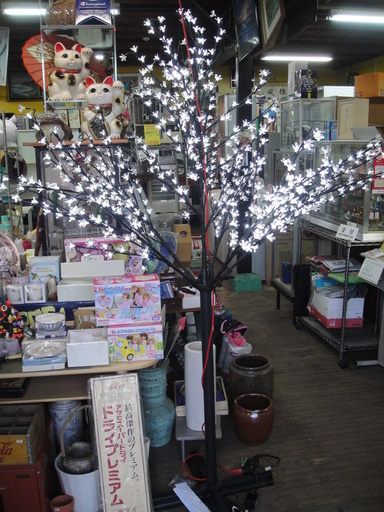 ブロッサムツリー　2.1m　クリスマス用品　クリスマスツリー　電飾　ブロッサムツリー 約210cm LED600球 ¥26680 #579281　コストコ