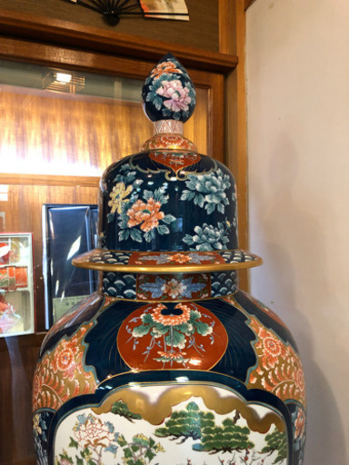 Amazon.co.jp: 超大型有田焼 金龍窯 博山作 飾壺 沈降壺 高さ約